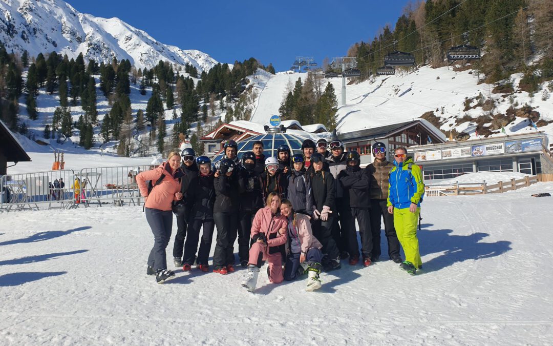 Skiteam des Louis-Baare-Berufskollegs in Italien